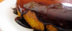 classico-bolo-de-cenoura-com-chocolate