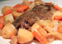 Carne Assada com Batatas e Cenouras