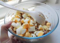 Salada de Feijão Frade com Atum e Ovo