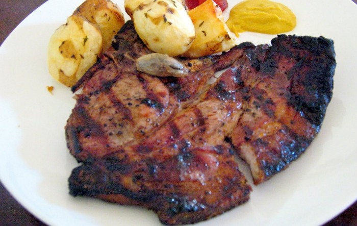 iguaria-porco-grelhado-com-batatas