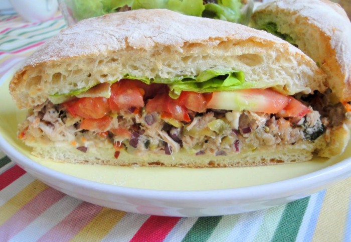 iguaria-sandes-de-salada-de-atum