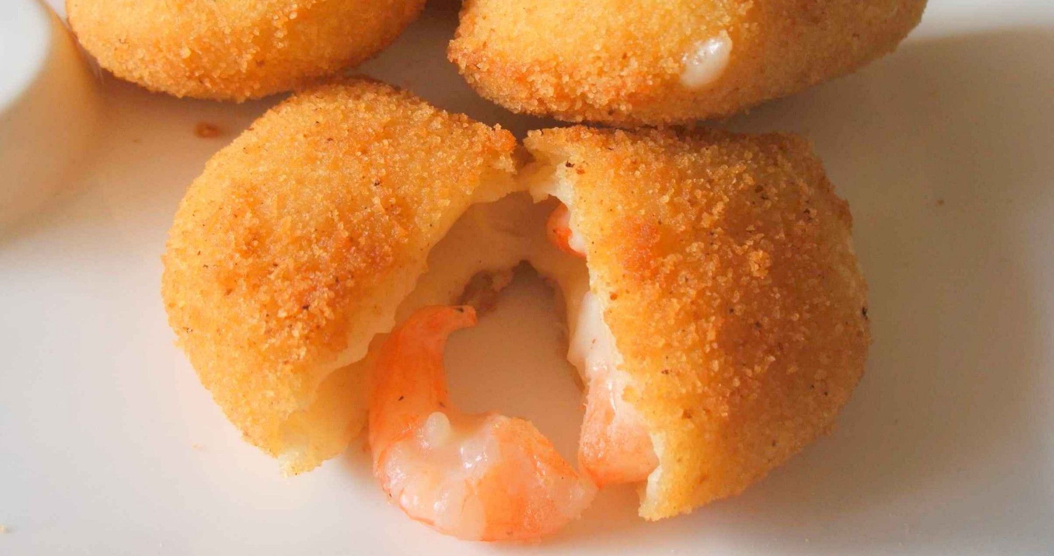 Rissóis de Camarão • Iguaria! Receita e Culinária Rissóis de Camarão • Iguaria! Receita e Culinária