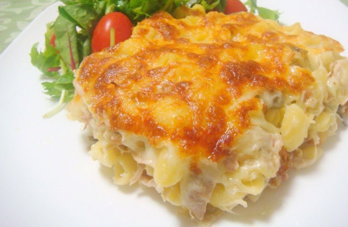macarrao-com-frango-cogumelos