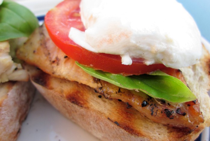 sandes-de-frango-salada-caprese