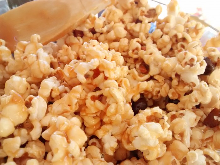 Pipocas-Caramelizadas-com-Frutos