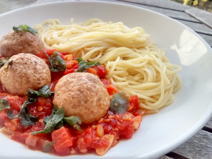 Almondegas-de-Soja-com-Tomate
