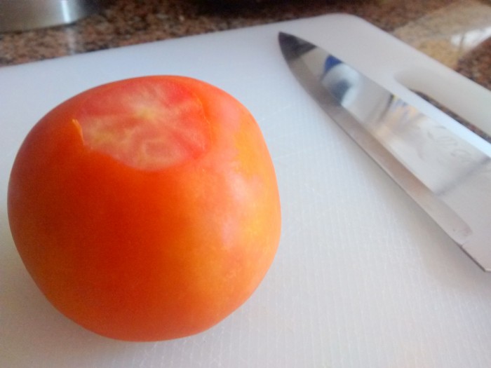 Cortar-o-Rabo-do-Tomate