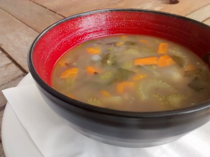 Sopa-de-Aipo-Feijao-Cenoura