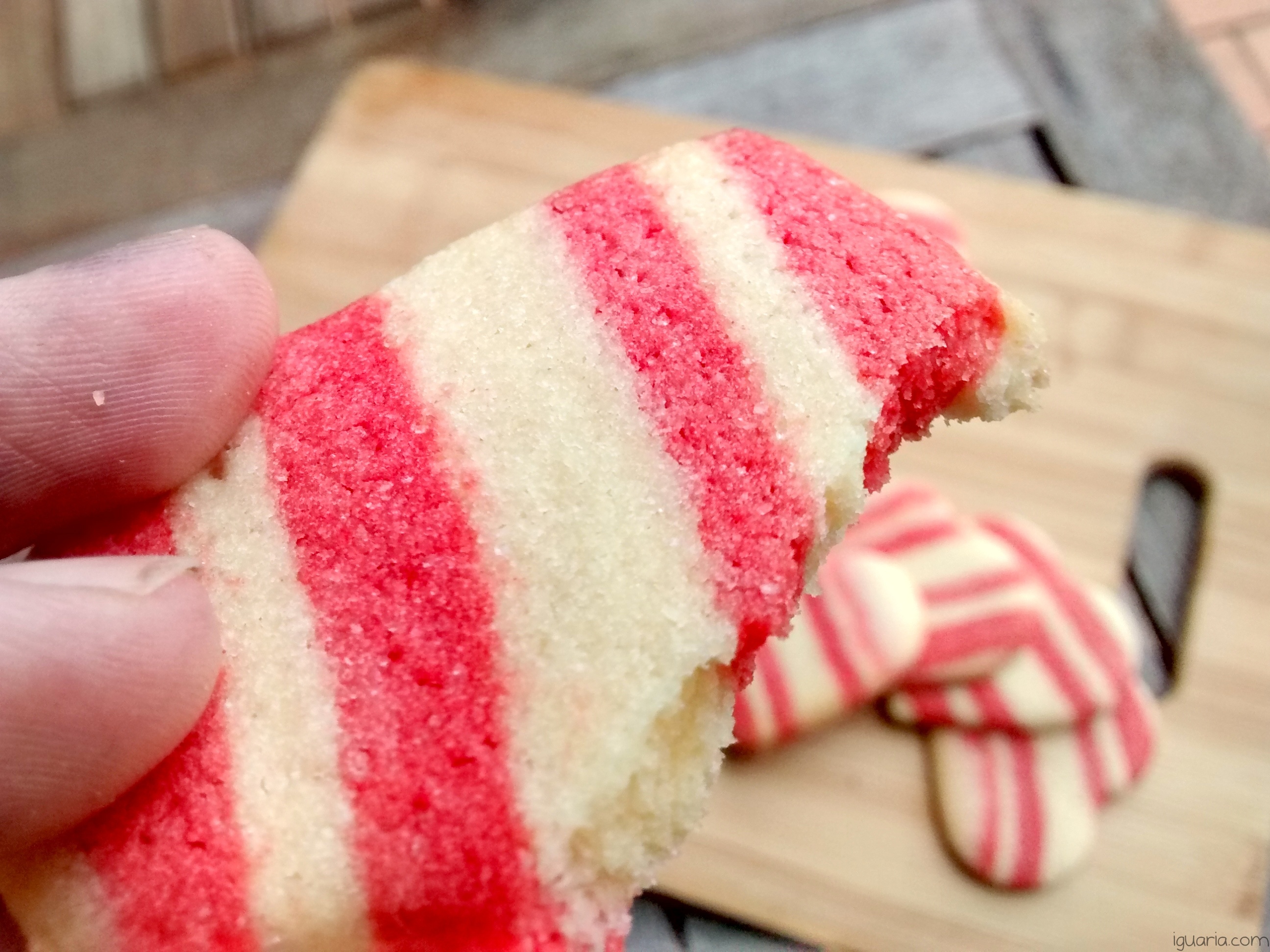 Iguaria_Biscoito-Coracao-Listrado