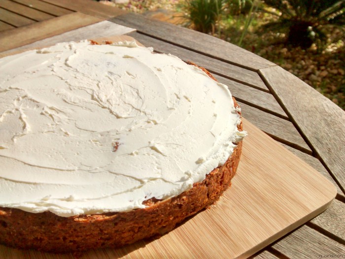 Iguaria_Bolo-Cenoura-Queijo-Creme