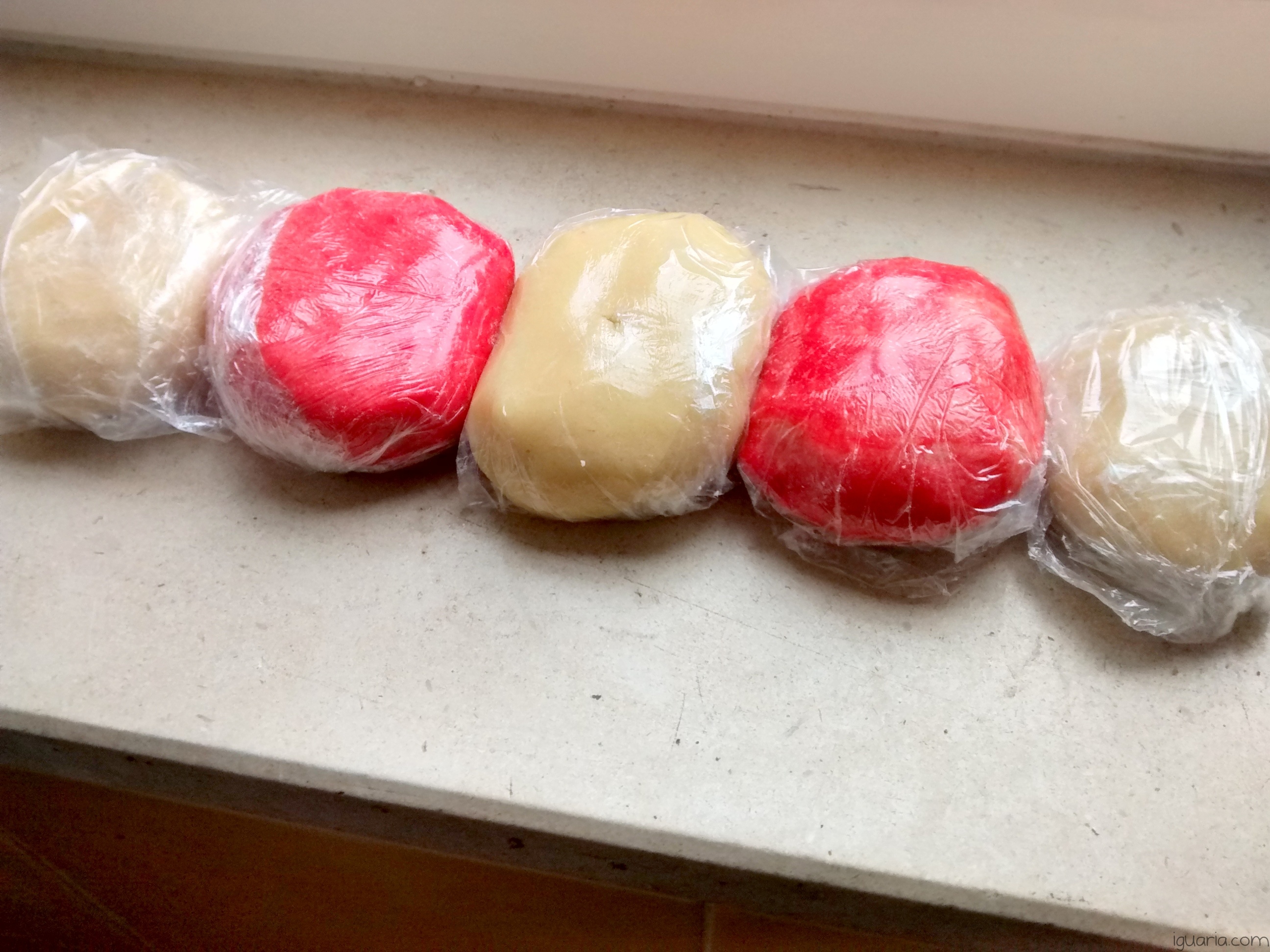 Iguaria_Dividir-a-Massa-e-Colorir