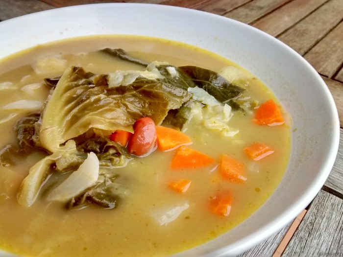 Iguaria_Sopa-de-Feijao-e-Couve