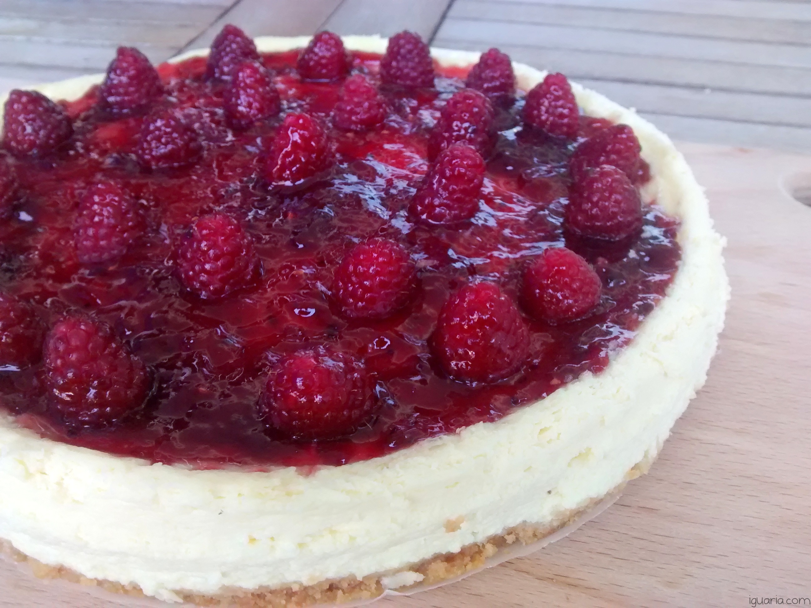 Iguaria_Tarte-de-Queijo-de-Frutos-Vermelhos-e-Framboesas