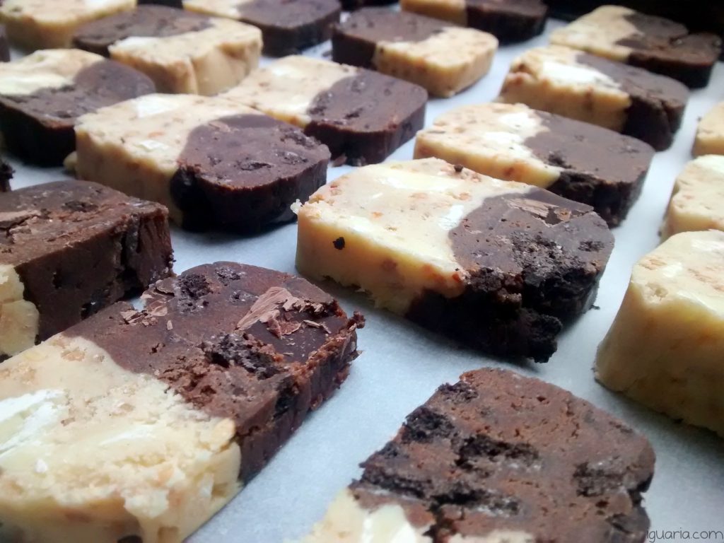 Biscoitos de Chocolate Preto e Branco • Iguaria Receita e Culinária
