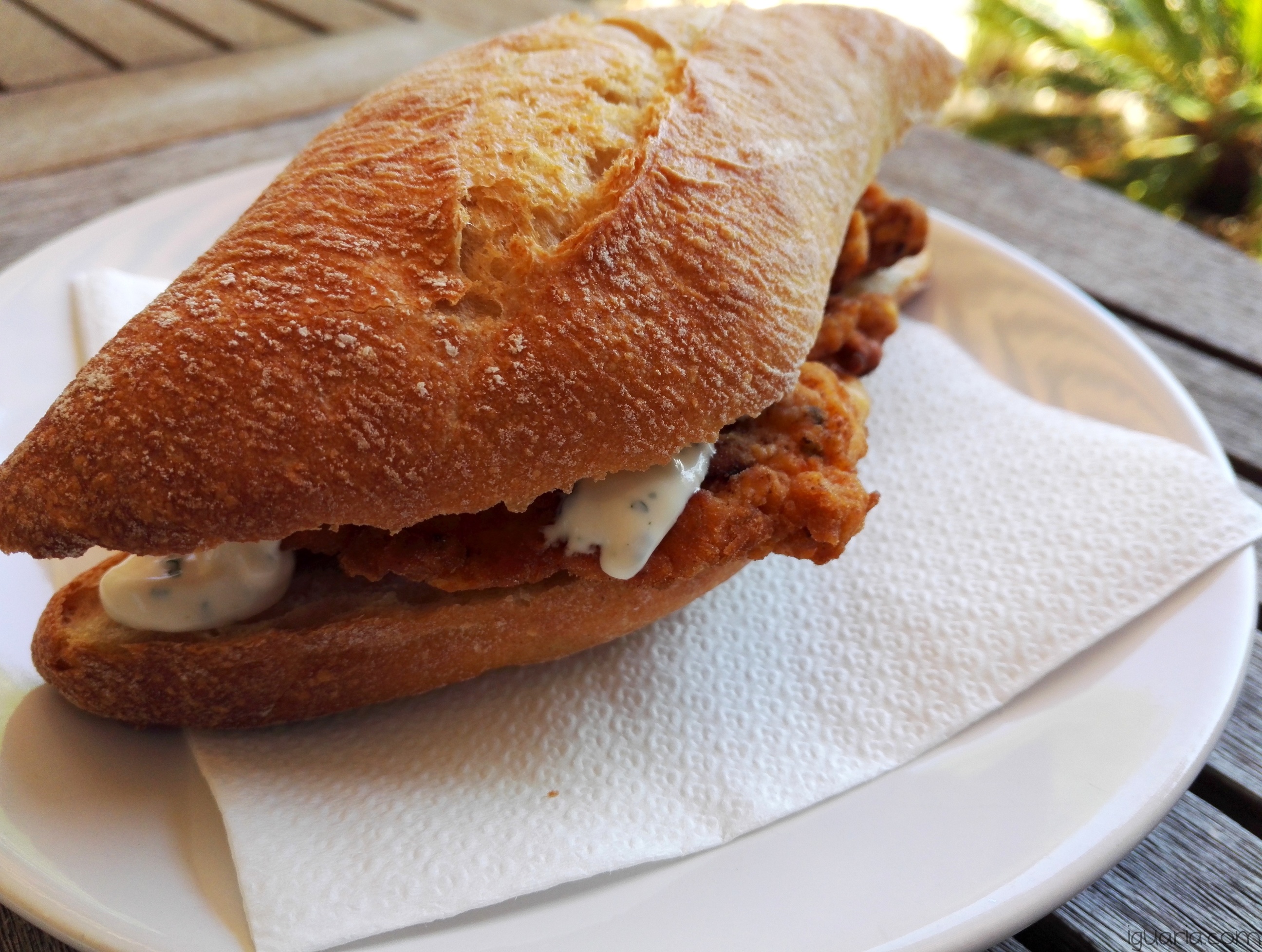 iguaria-sandwiche-de-frango-frito-panado