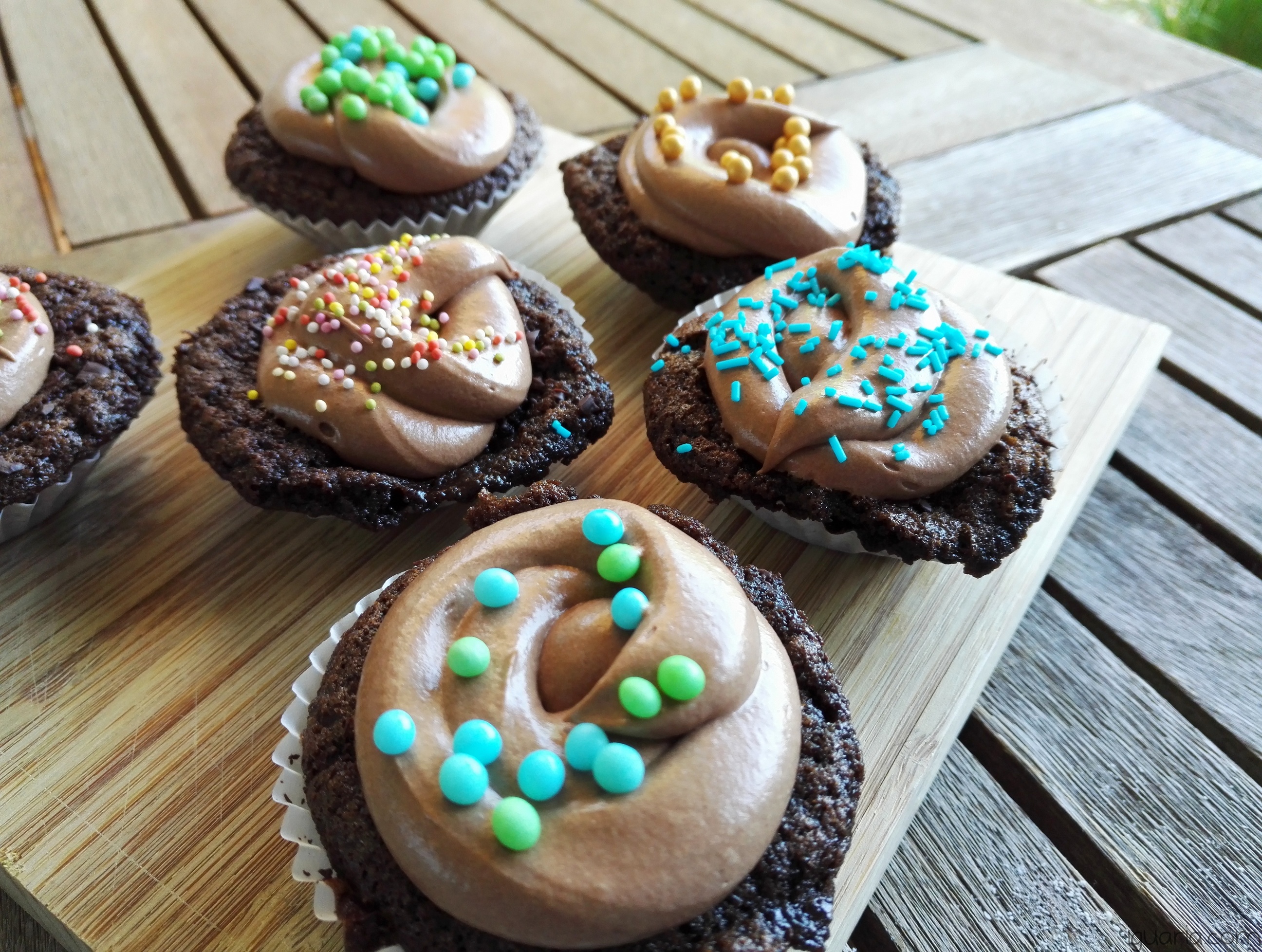 iguaria-cupcakes-de-cacau-chocolate