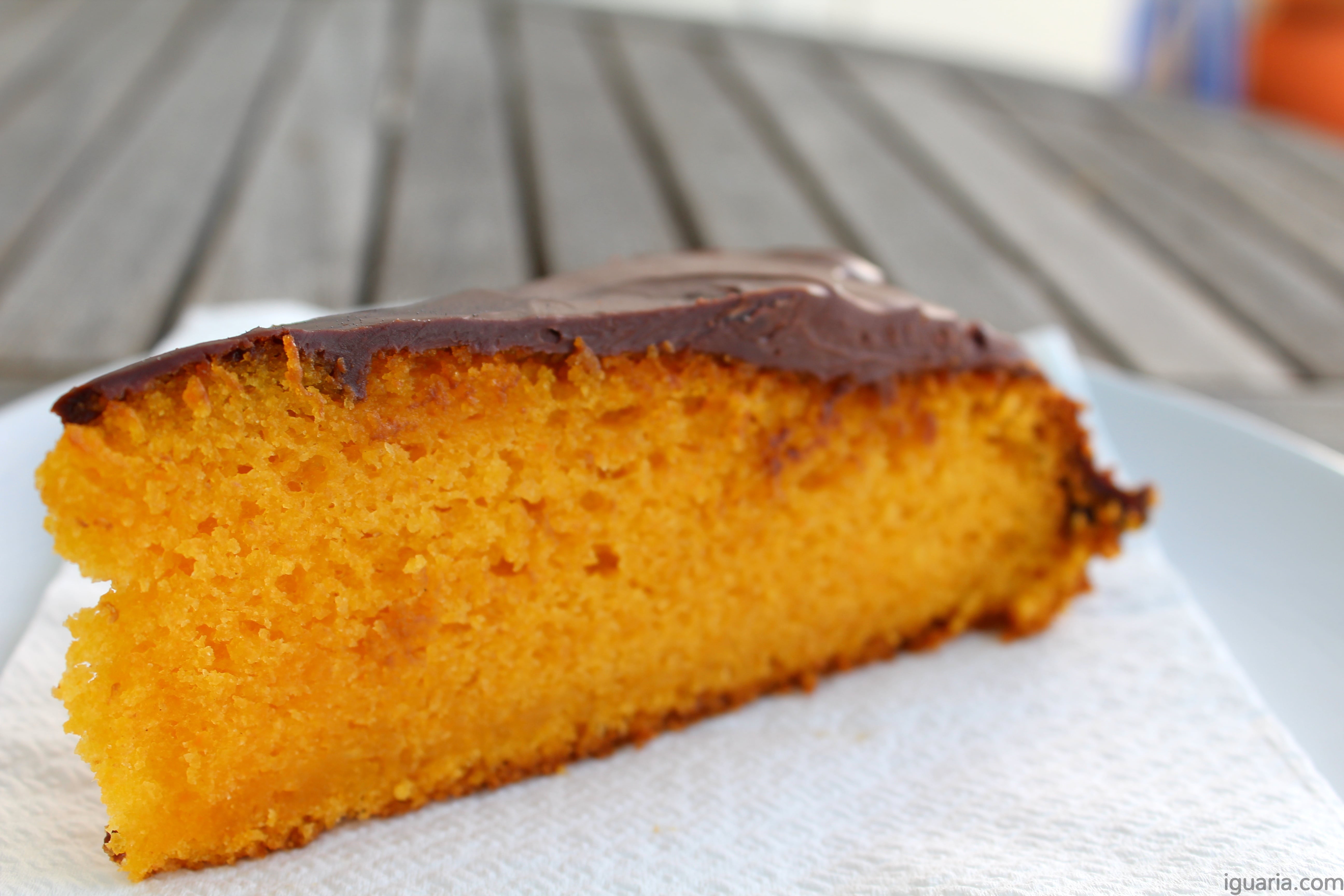 Bolo de Cenoura e Chocolate Perfeito • Iguaria! Receita e Culinária